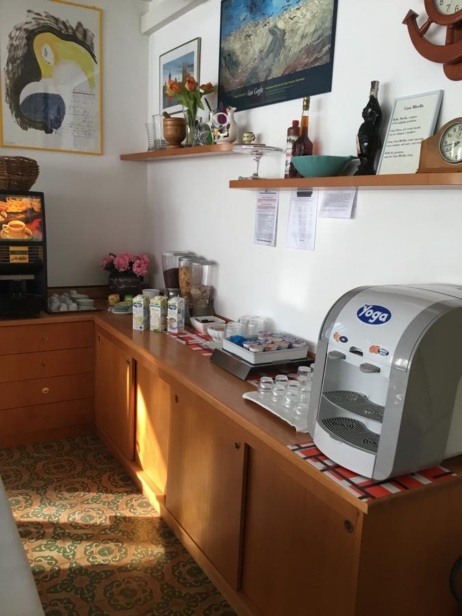 Hotel Mirella リミニ エクステリア 写真