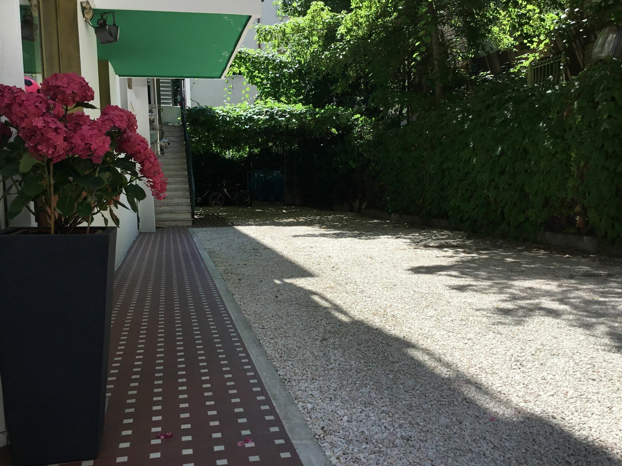 Hotel Mirella リミニ エクステリア 写真